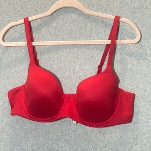 38C Red Victoria's Secret‎ Bra Everyday Comfort Stretch